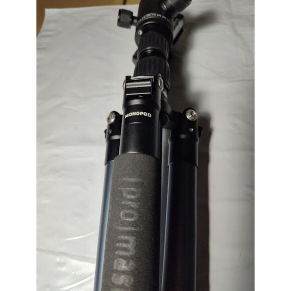 Pro Master Monopod Tripod With Carrying Case - Picture 3 of 14